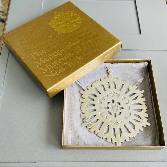 Jewelry - 1972 MMA Metropolitan Museum Art SNOWFLAKE Tree ORNAMENT PENDANT STERLIN…
